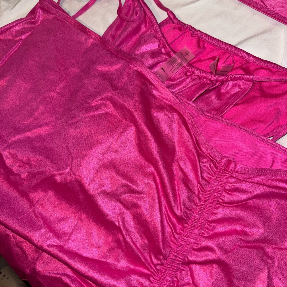 Fashion Nova Hot Pink Swimwear Set - Picture 2 of 8